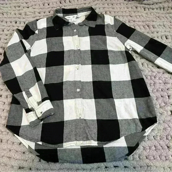 Old Navy Plaid Black & White Checked Button Up Shirt Size Medium - Picture 1 of 6